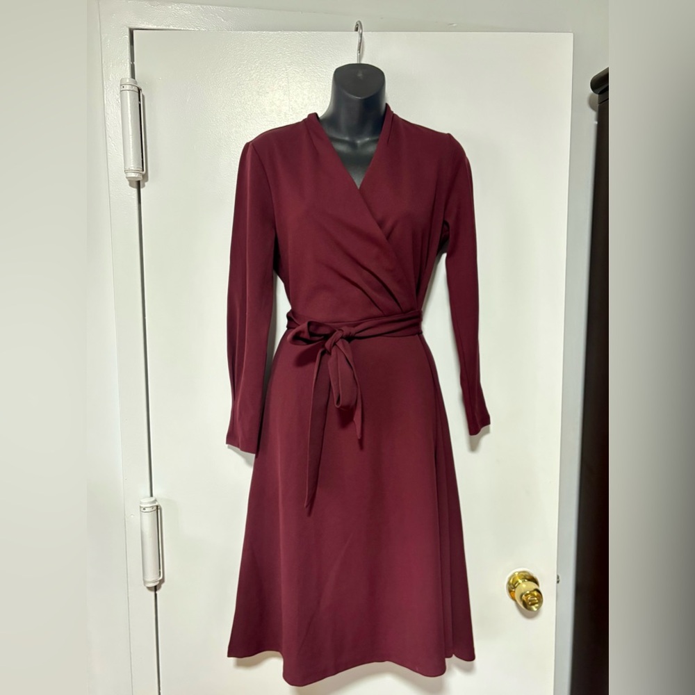 Ann Taylor Dress in Burgundy Red Wine Color Size Small Holiday Dress